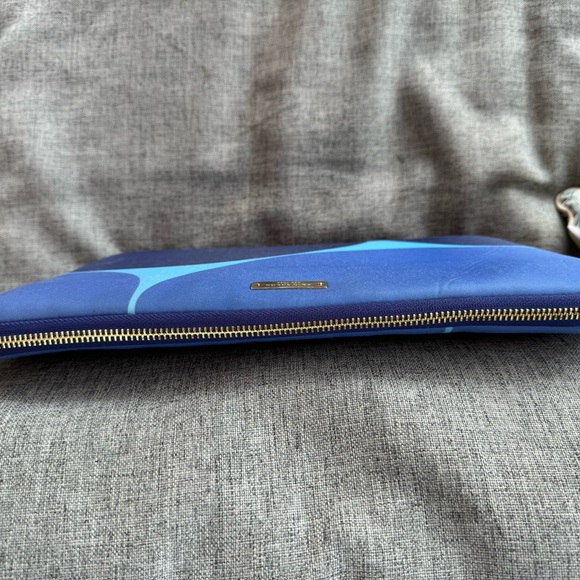 Kate Spade New York Laptop Sleeve -multipke Blues - Picture 5 of 5